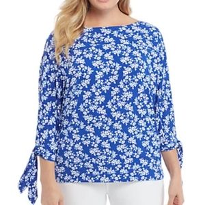 The Limited blue white floral cutout sleeve blouse size medium